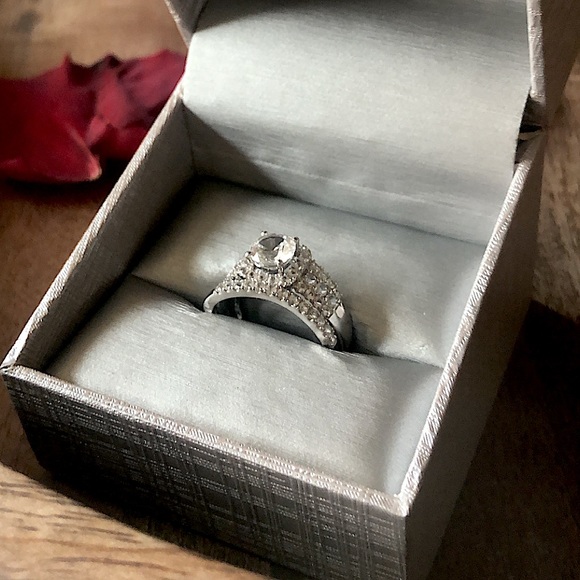 White Sapphire Cushion Frame Triple Row Bridal Ring Set Sterling Silver Size 5 - Picture 4 of 5